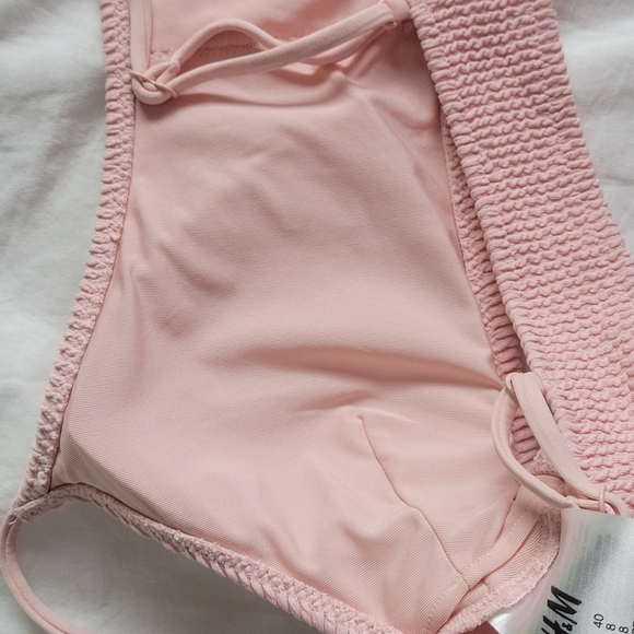 H &M Padded bikini top size US 8 ,EUR 40 - Picture 4 of 5